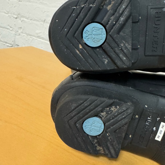 Hunter Classic Black Boots Sz 6 - Picture 5 of 5